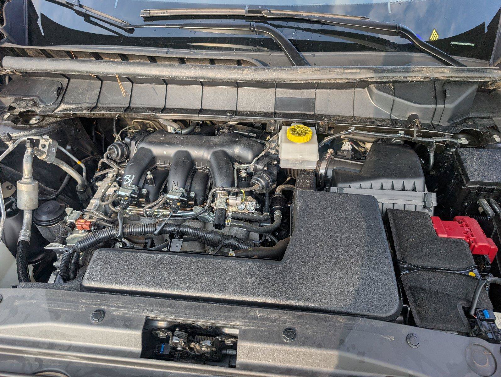 Used 2025 Nissan Pathfinder SV FWD image 13