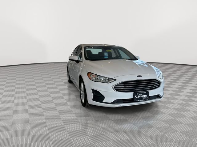 Used 2020 Ford Fusion SE FWD image 3