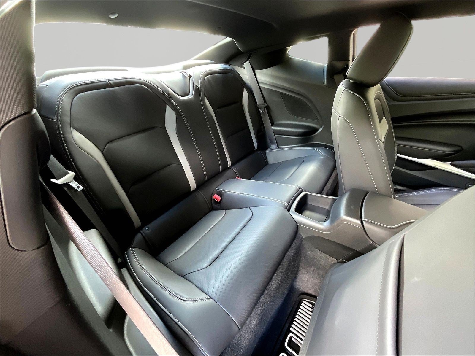 Used 2019 Chevrolet Camaro SS RWD image 23