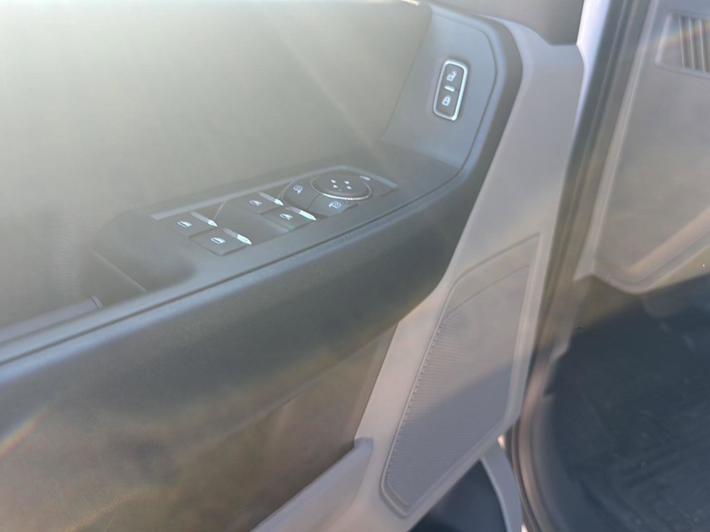 New 2024 Ford F550 4x4 SuperCab Super Duty image 23