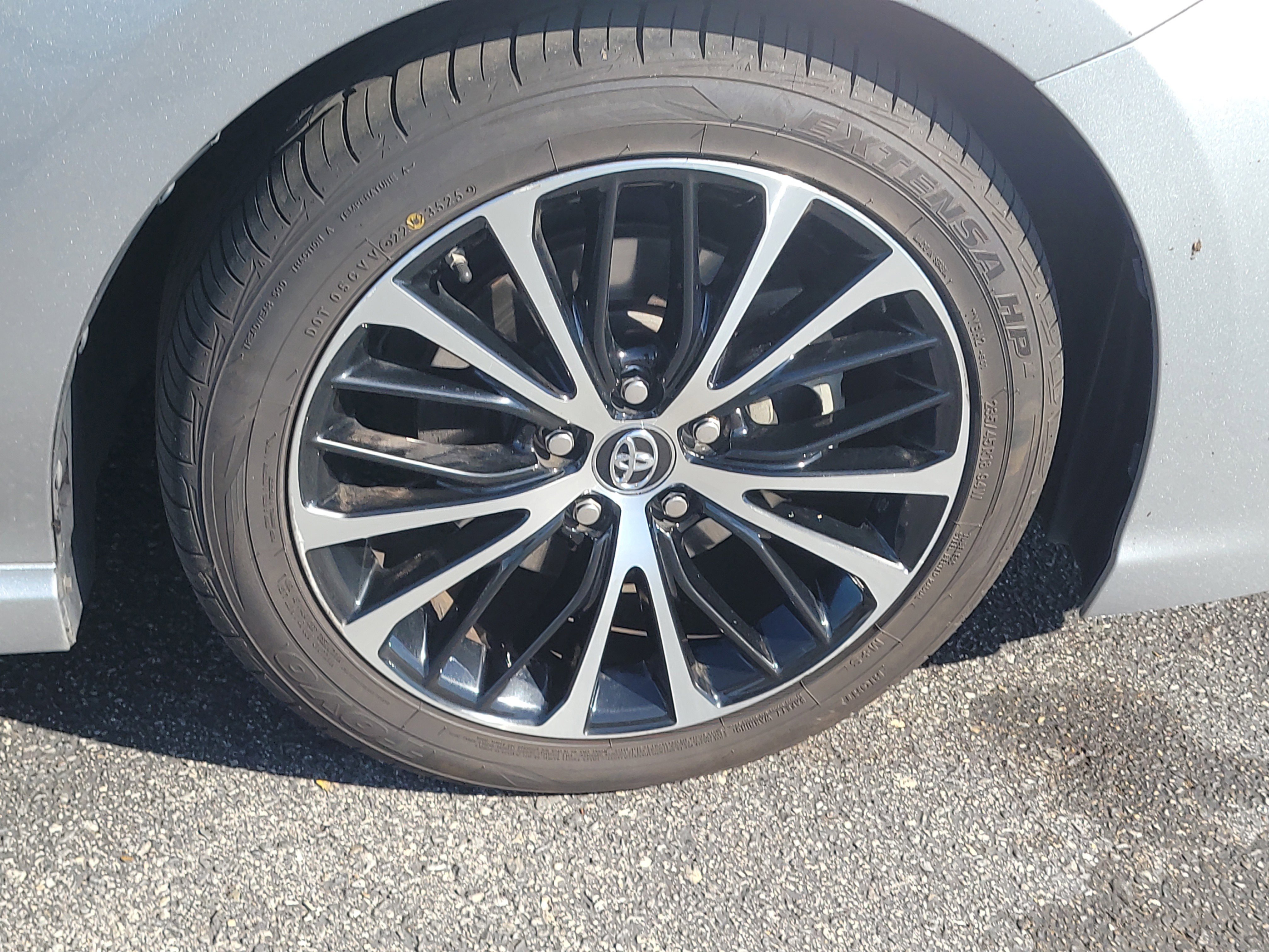 Used 2019 Toyota Camry SE FWD image 10