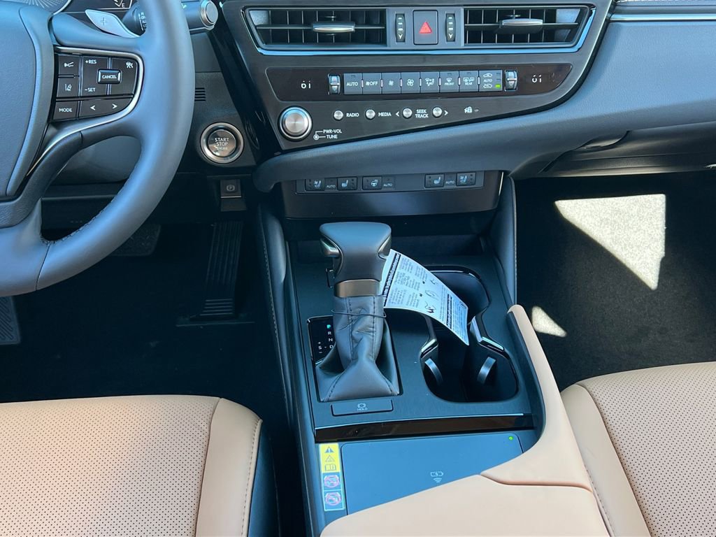New 2025 Lexus ES 350 w/ Premium Package image 10