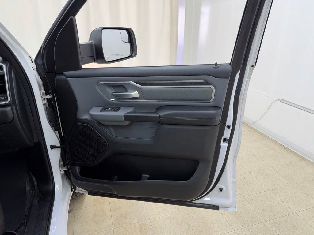 Used 2022 RAM 1500 Big Horn AWD/4WD image 7
