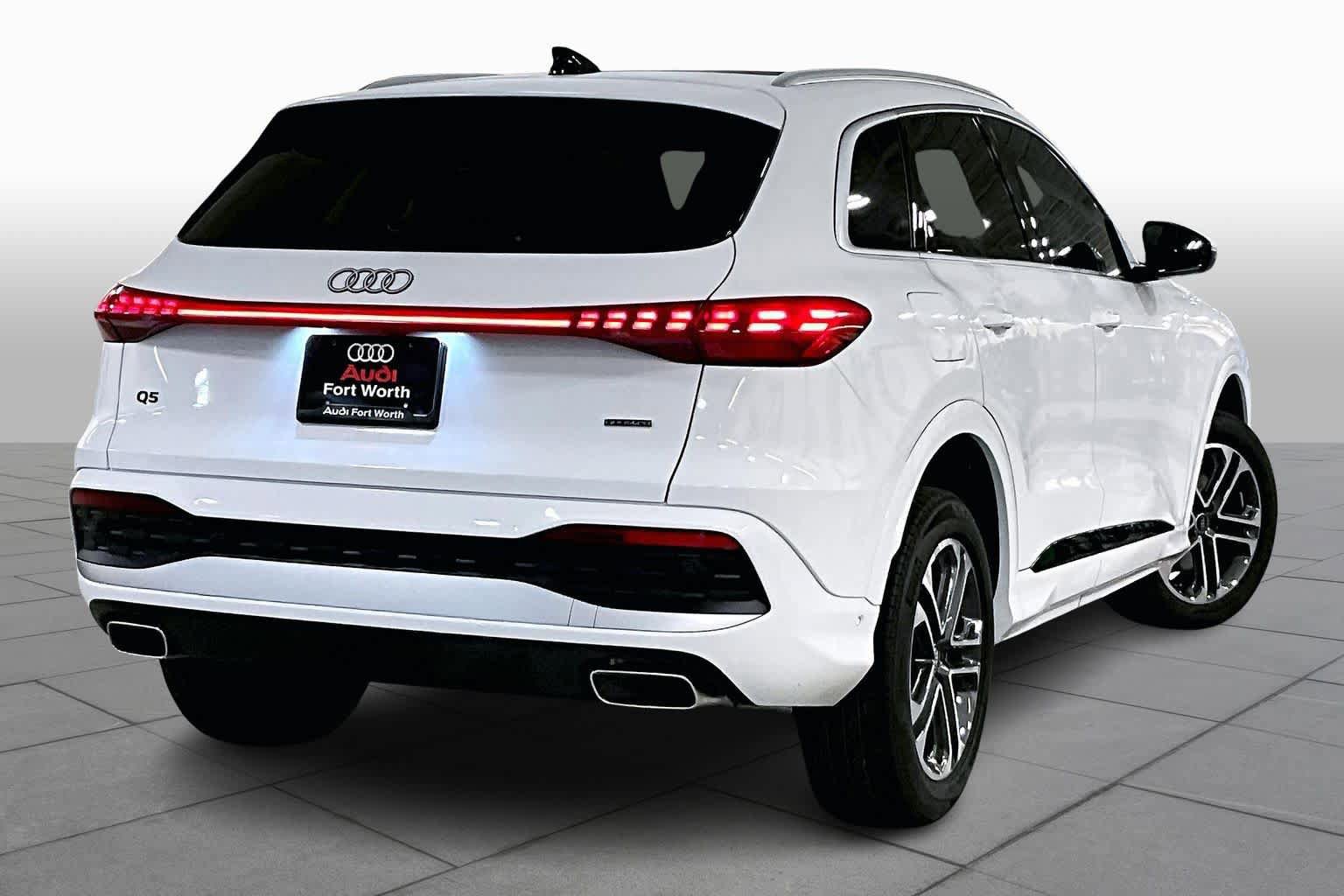 Used 2025 Audi Q5 Premium w/ Convenience Package image 13