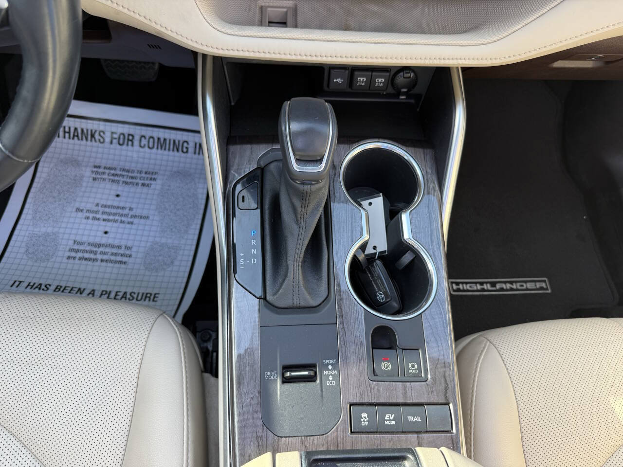 Used 2021 Toyota Highlander Platinum AWD/4WD image 30