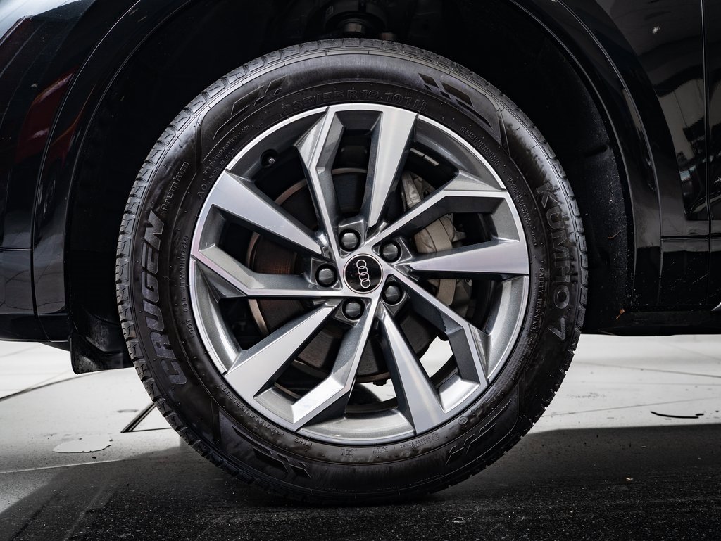 Used 2024 Audi Q5 2.0T Premium w/ Convenience Package image 13