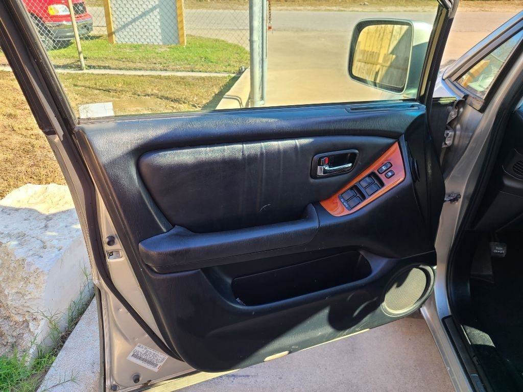 Used 2001 Lexus RX 300 4dr SUV image 9