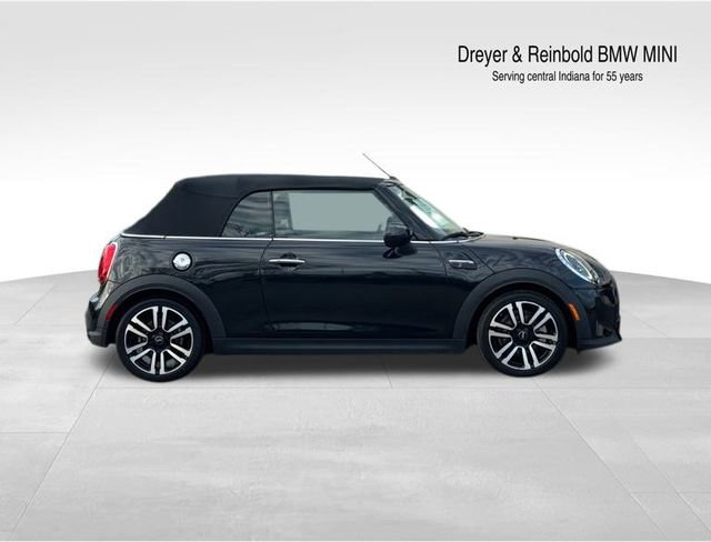 Used 2023 MINI Cooper S w/ Signature Upholstery Package image 10