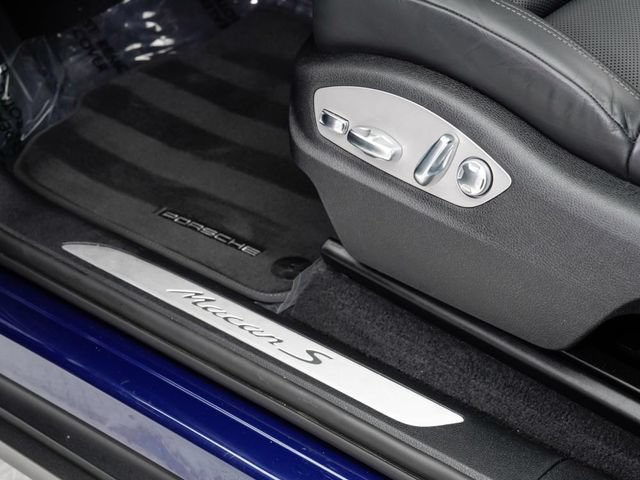 Certified 2023 Porsche Macan S AWD/4WD image 10