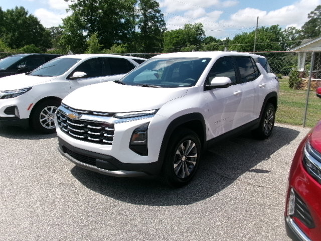 Used 2026 Chevrolet Equinox LT w/ Convenience Package II FWD image 3