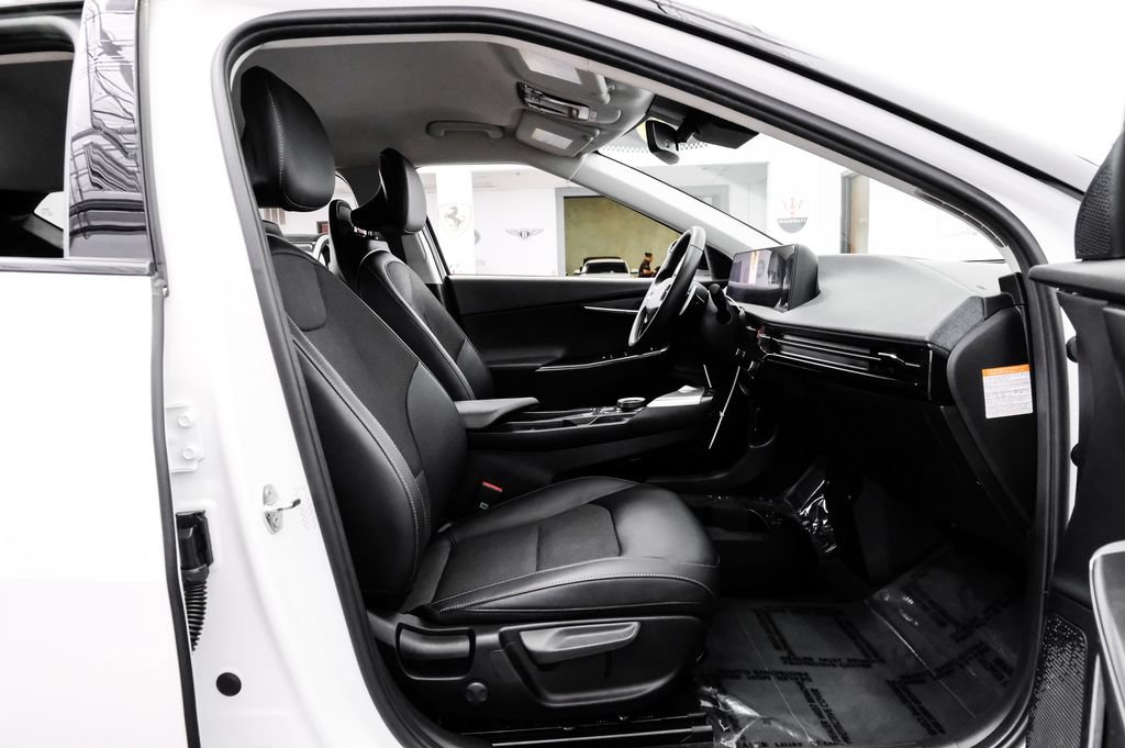Used 2024 Kia EV6 Light RWD image 38