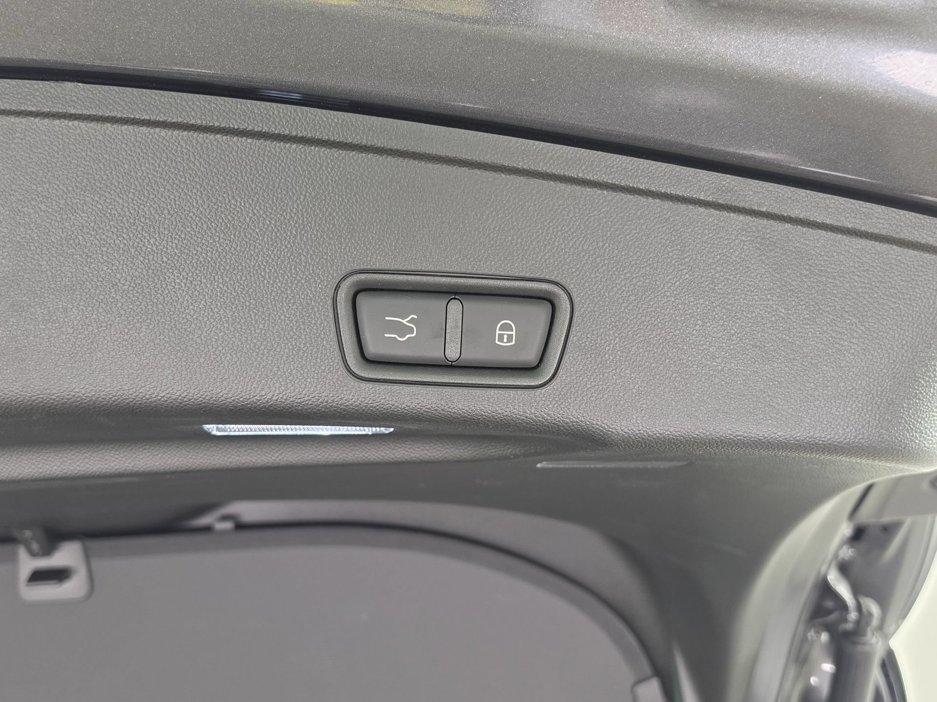 Used 2023 Maserati Grecale Modena AWD/4WD image 45