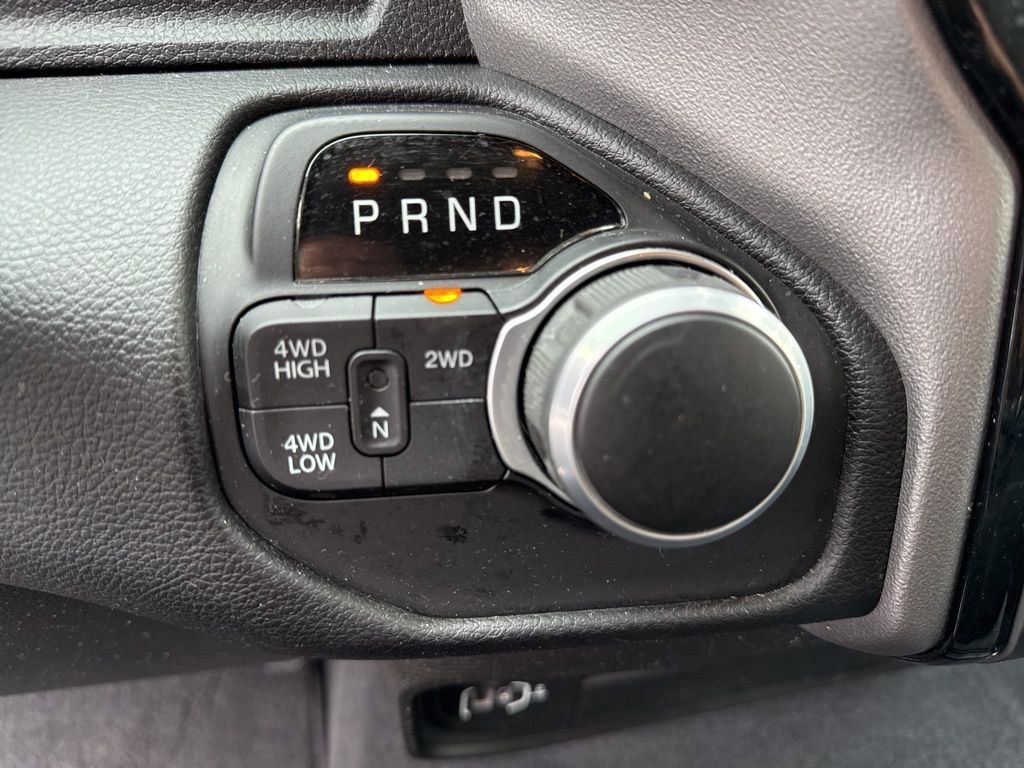 Used 2024 RAM 2500 Big Horn w/ Sport Appearance Package image 28