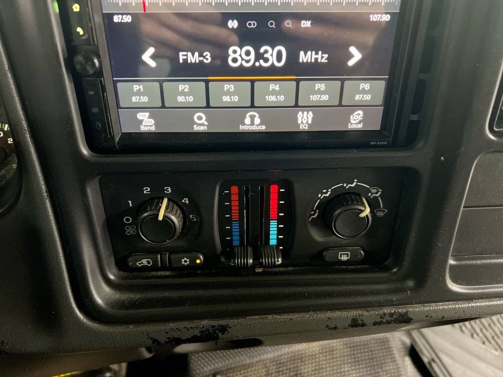 Used 2006 Chevrolet Silverado 2500 LT AWD/4WD image 15