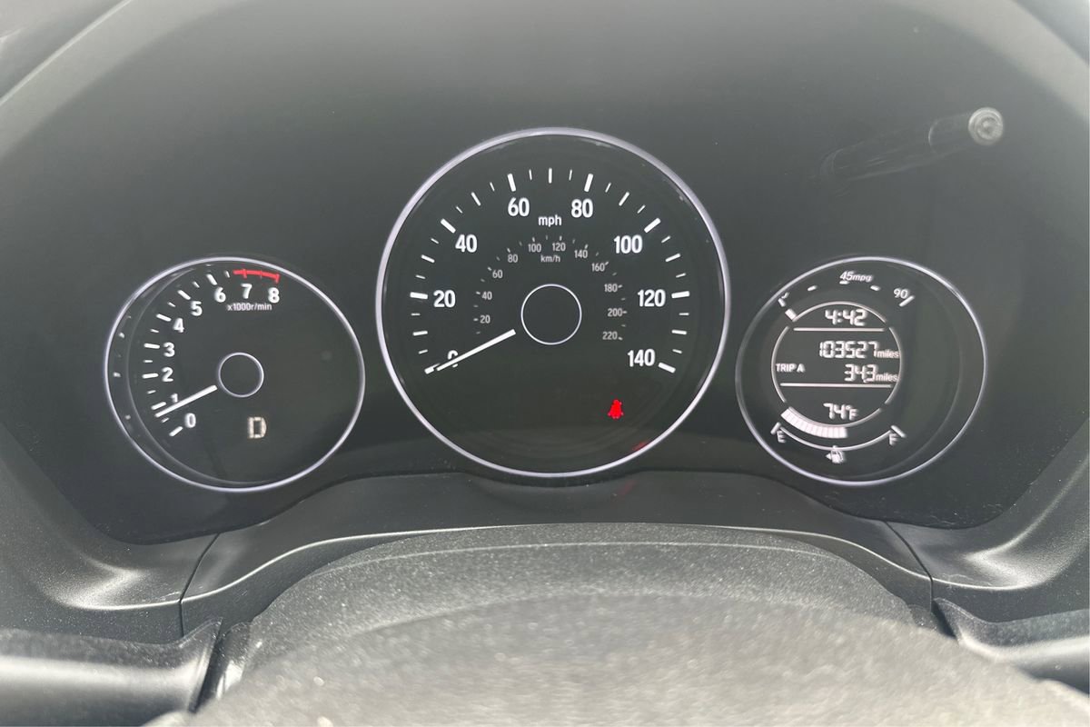 Used 2017 Honda HR-V LX image 16