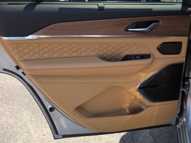 New 2026 Jeep Grand Cherokee L Summit w/ Obsidian Package AWD/4WD image 28