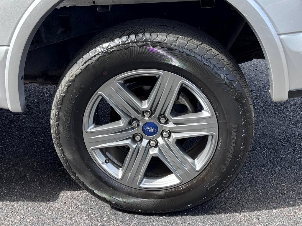 Used 2019 Ford F150 XLT w/ Equipment Group 302A Luxury AWD/4WD image 16