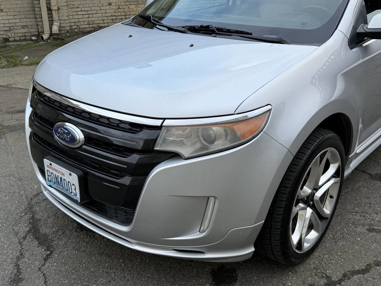 Used 2011 Ford Edge Sport w/ Driver Entry Pkg image 29