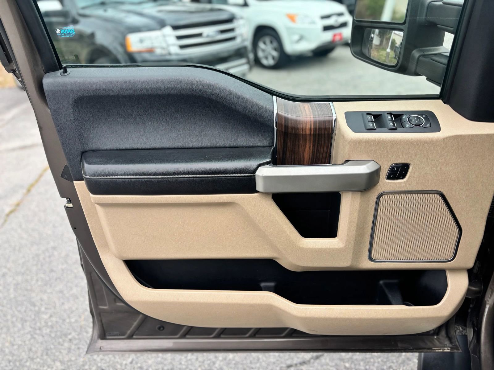 Used 2016 Ford F150 Lariat w/ Equipment Group 502A Luxury image 13