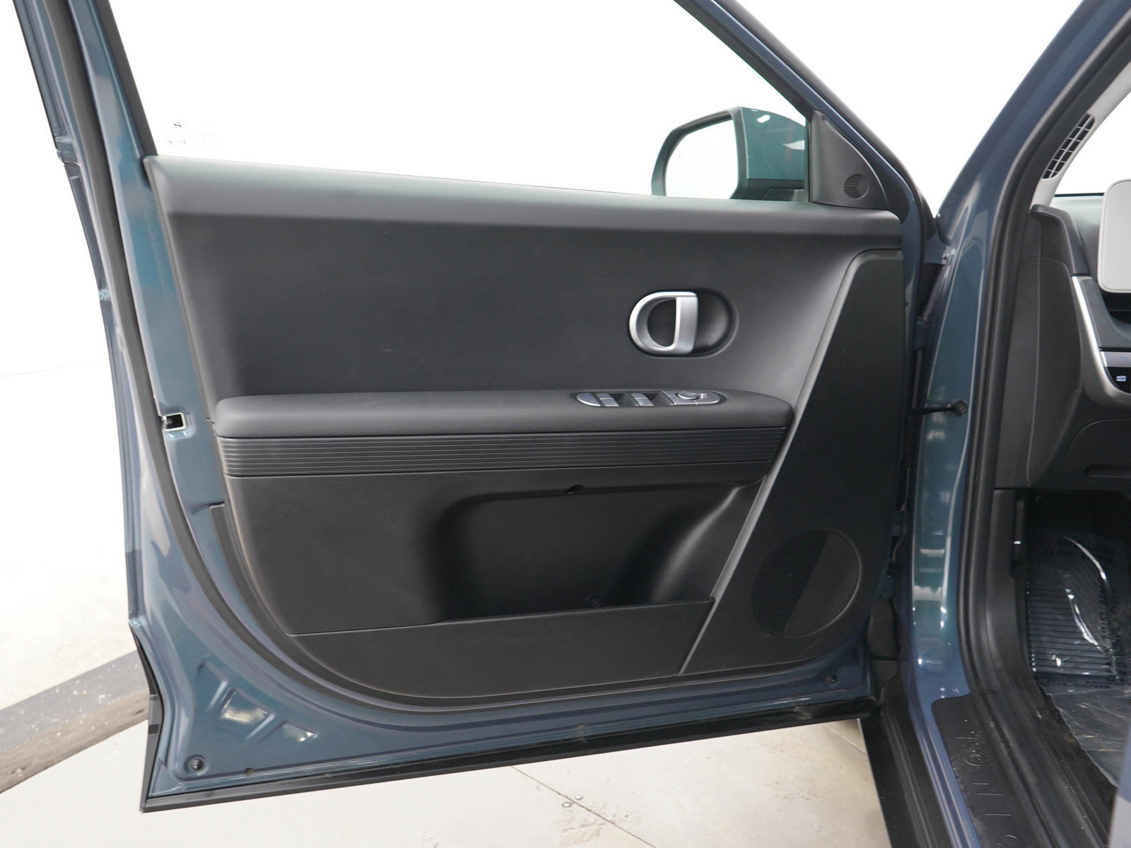 Certified 2024 Hyundai Ioniq 5 SEL AWD/4WD image 16
