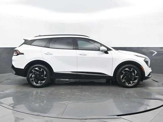 Used 2025 Kia Sportage SX image 2