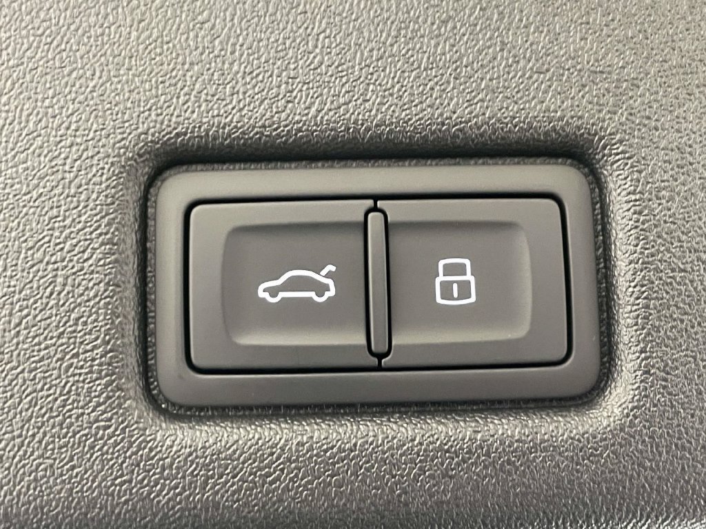 New 2026 Audi SQ5 Premium Plus AWD/4WD image 21