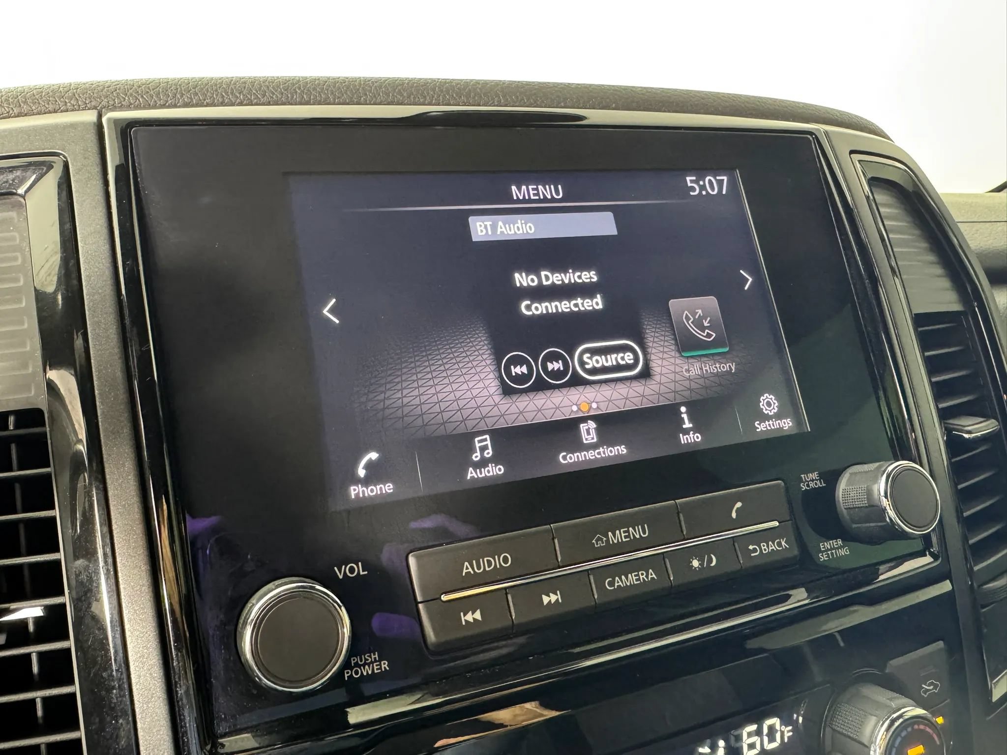 Used 2024 Nissan Titan SV w/ SV Convenience Package AWD/4WD image 19