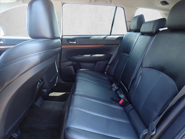 Used 2013 Subaru Outback 2.5i Limited w/ Moonroof Pkg AWD/4WD image 9