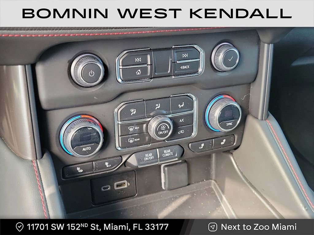 Used 2023 Chevrolet Suburban RST w/ Luxury Package image 21