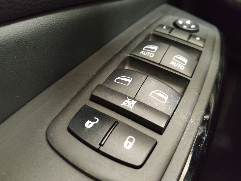 Used 2023 Jeep Cherokee Altitude Lux image 27