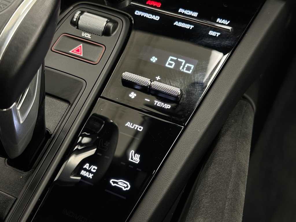 Used 2022 Porsche Cayenne Turbo GT image 31