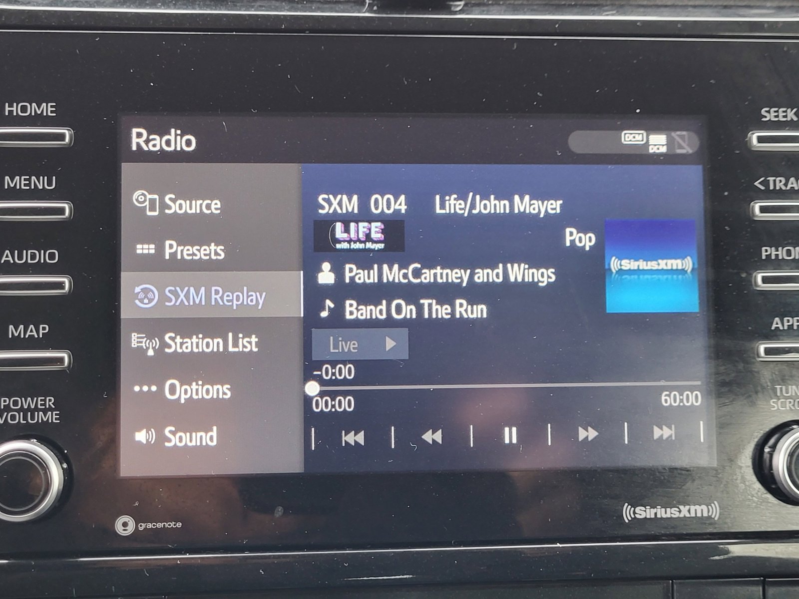 Used 2021 Toyota Prius XLE w/ Carpet Mat Package (TMS) image 28