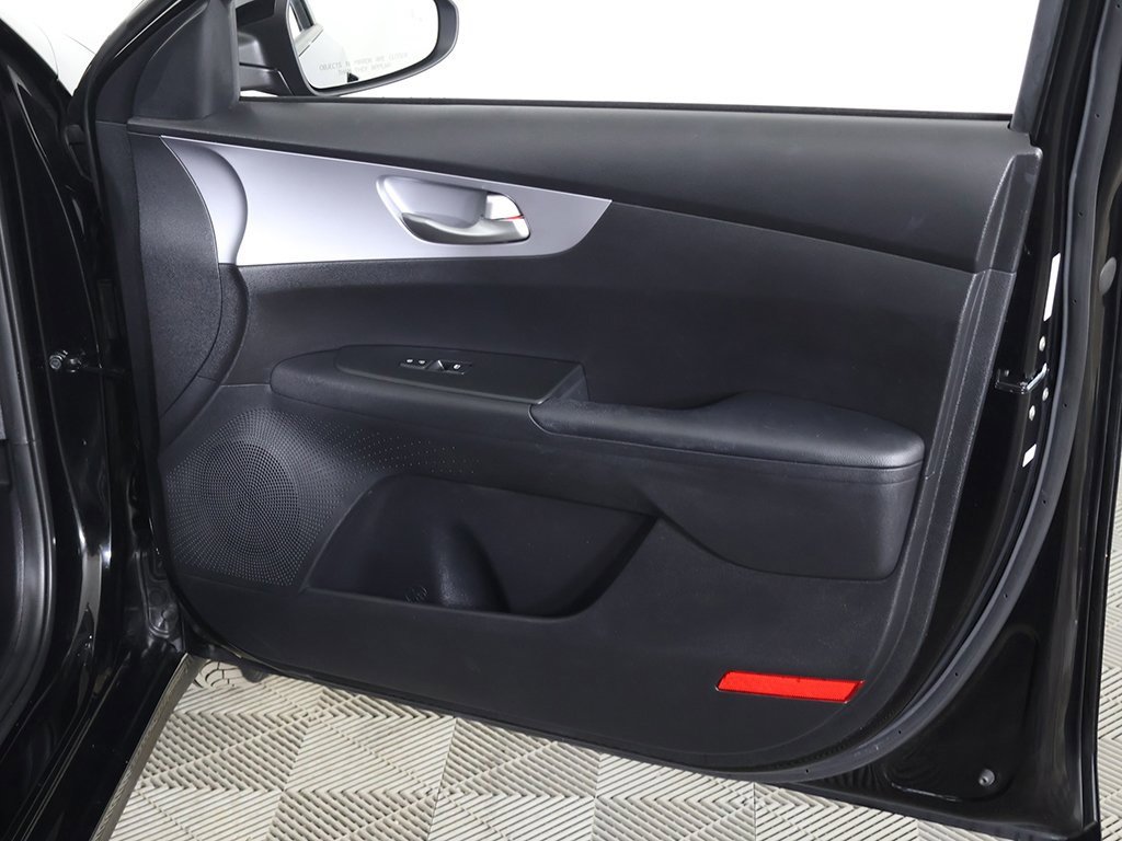 Used 2022 Kia Forte LXS w/ LXS Technology Package image 22