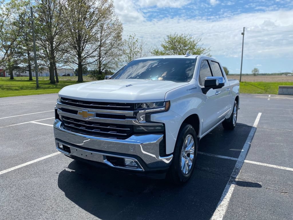 Used 2019 Chevrolet Silverado 1500 LTZ w/ LTZ Premium Package AWD/4WD image 3