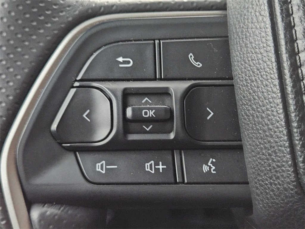 Used 2025 Toyota 4Runner SR5 image 24