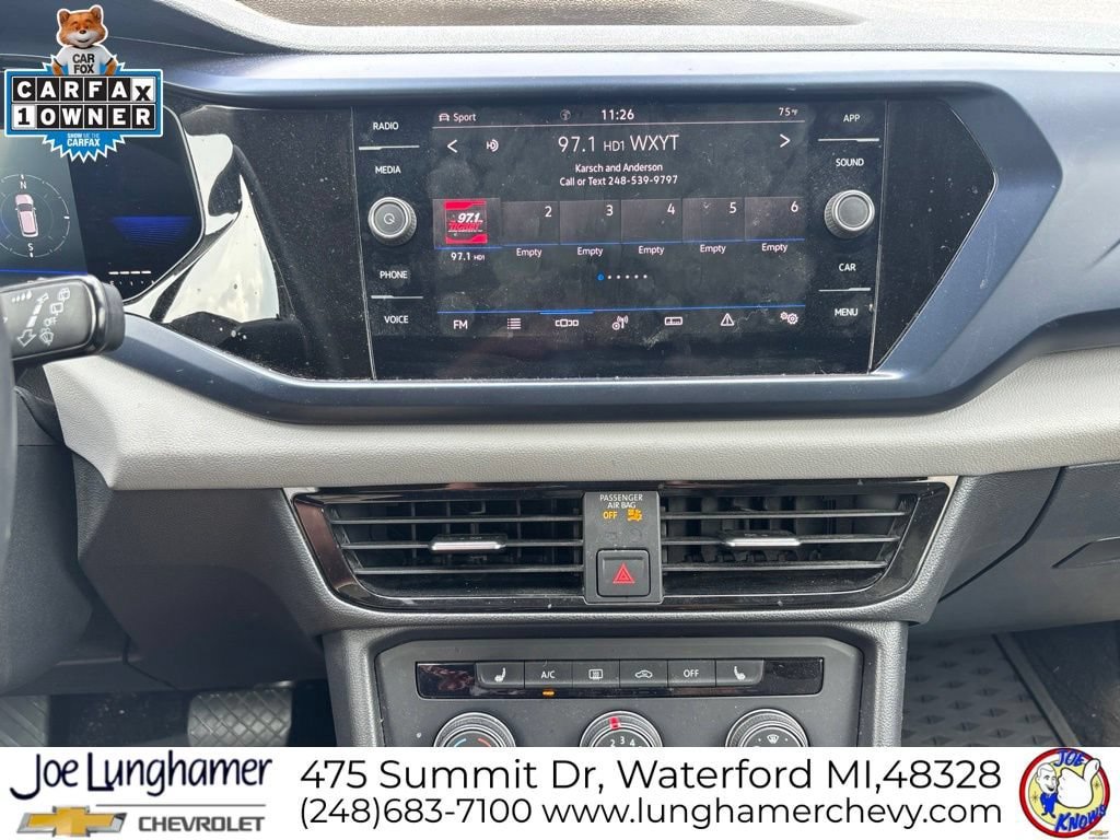 Used 2022 Volkswagen Taos SE w/ Panoramic Sunroof Package AWD/4WD image 15
