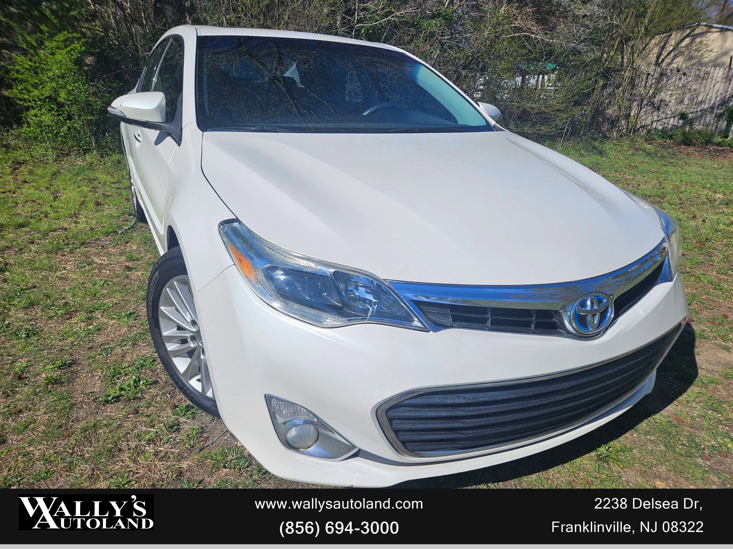 Used 2015 Toyota Avalon Limited FWD image 4