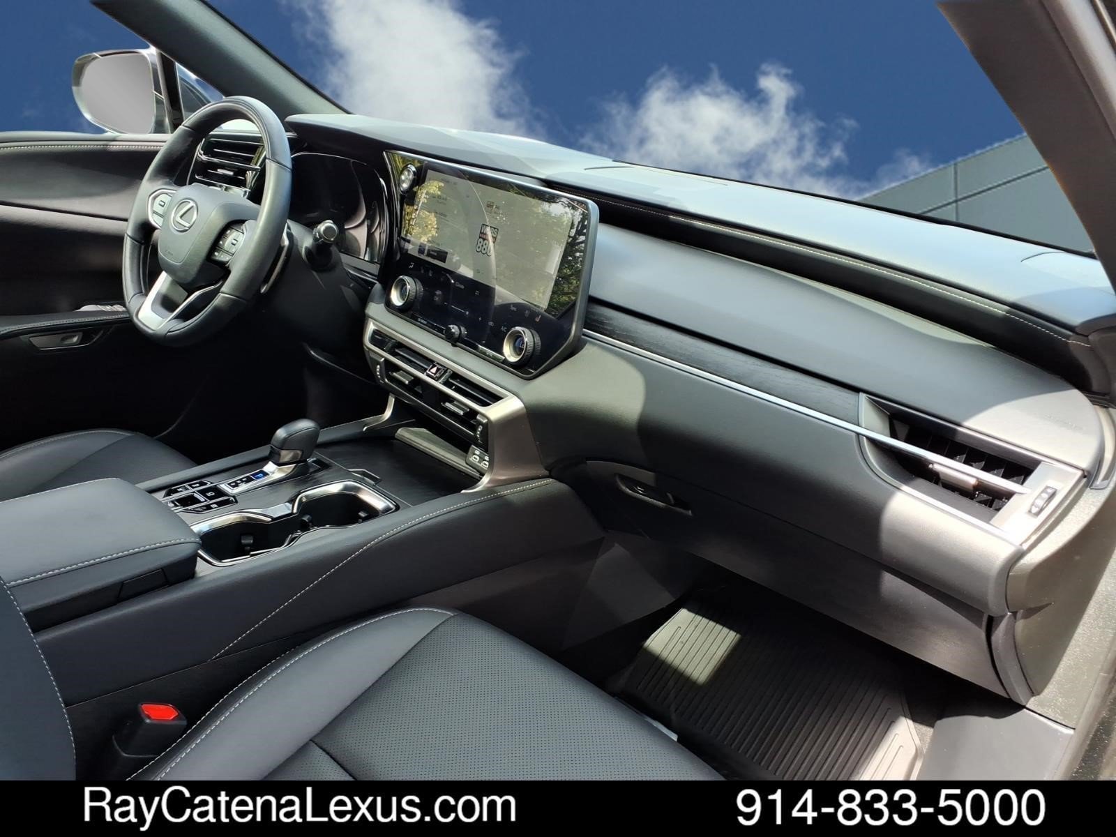 Certified 2025 Lexus RX 350h w/ Accessory Package AWD/4WD image 22