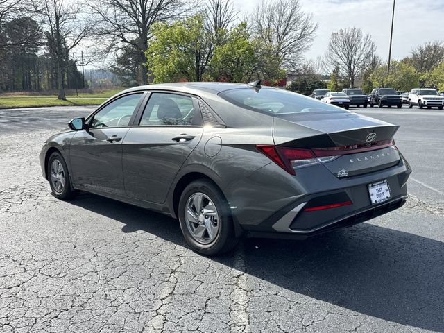 New 2026 Hyundai Elantra SE image 5