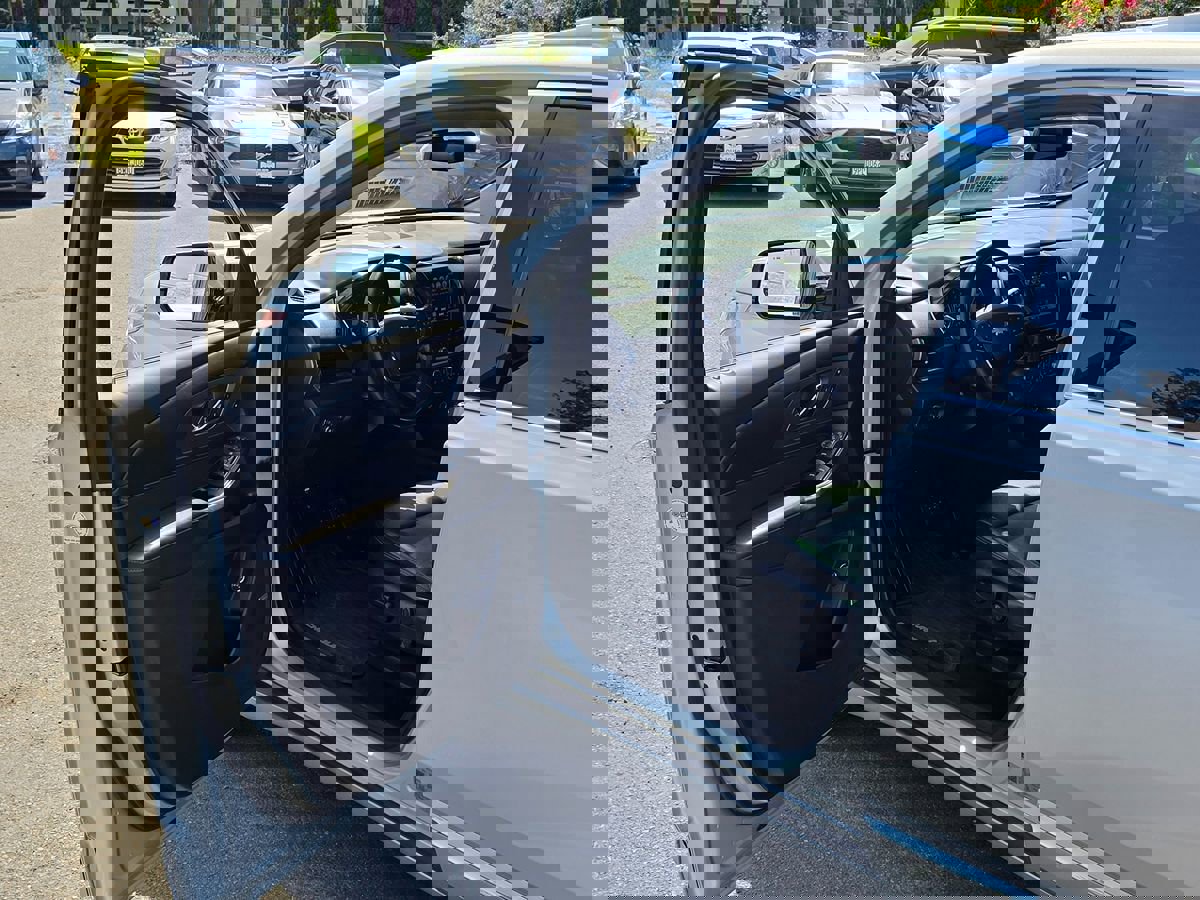 Used 2018 Chevrolet Traverse Premier image 47