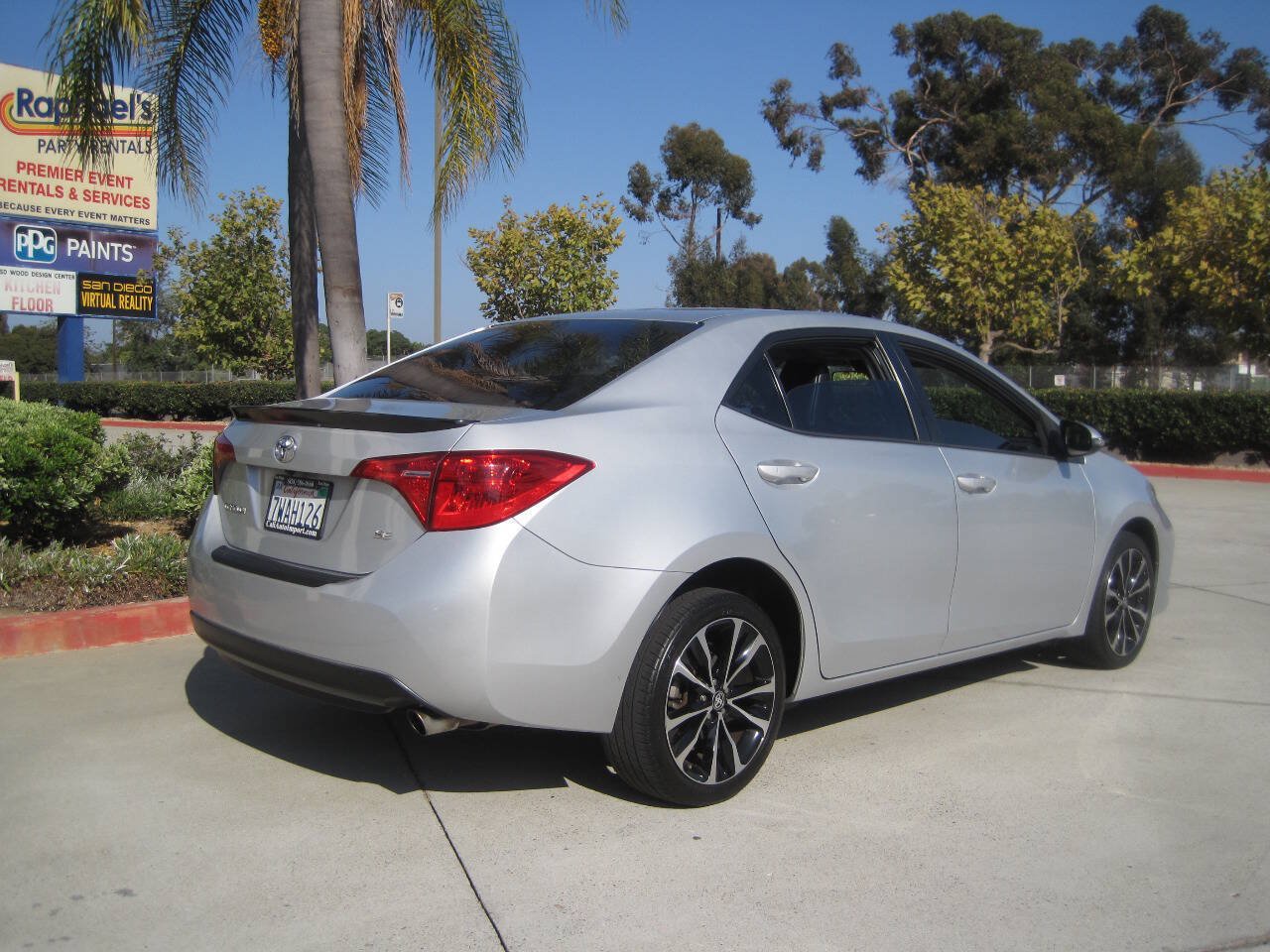 Used 2017 Toyota Corolla SE FWD image 9
