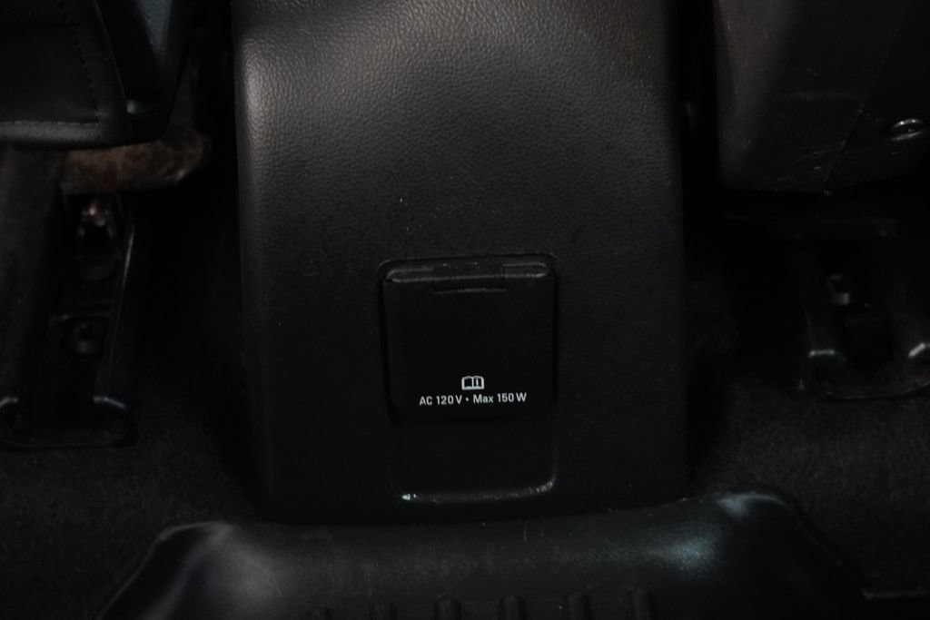 Used 2020 Chevrolet Trax LT w/ LT Convenience Package FWD image 28