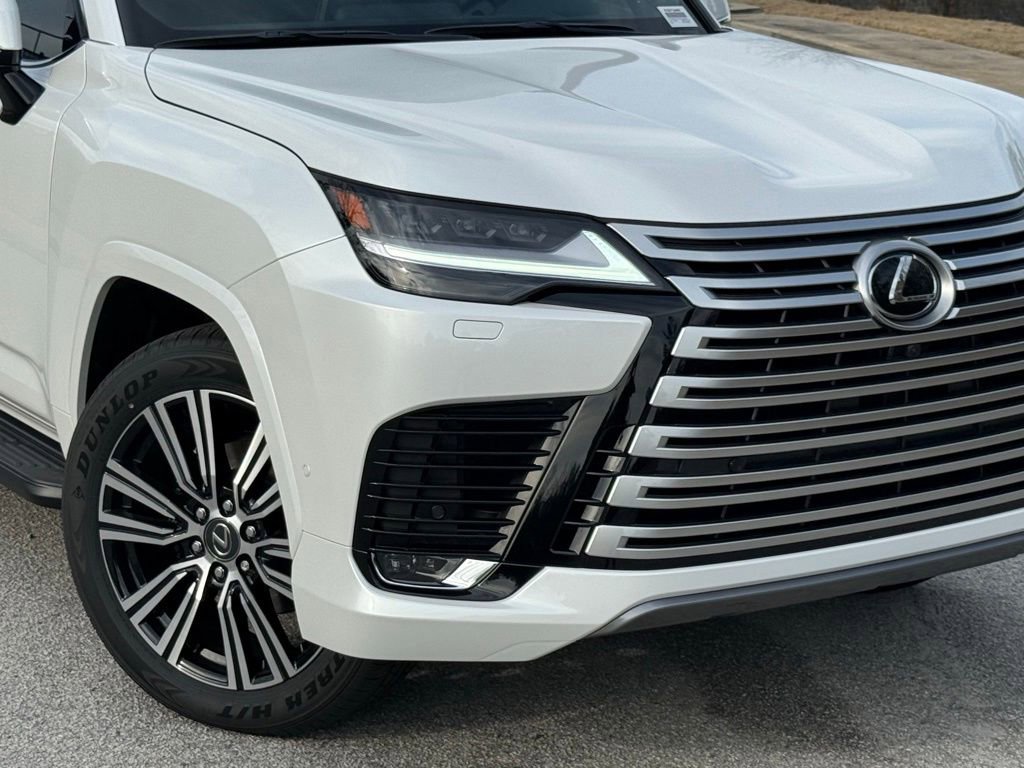 New 2026 Lexus LX 700h Luxury image 6