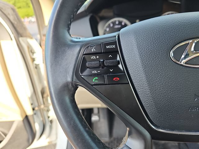 Used 2016 Hyundai Sonata Limited w/ Option Group 04 FWD image 17