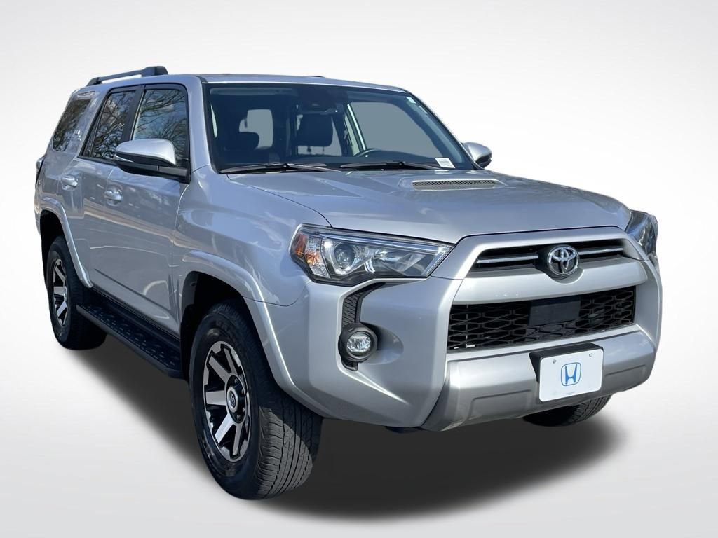 Used 2024 Toyota 4Runner TRD Off-Road Premium AWD/4WD image 8
