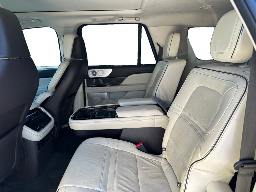 Used 2022 Lincoln Navigator L Black Label AWD/4WD image 17