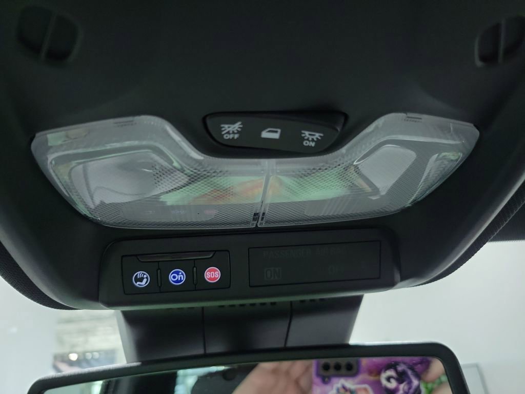 Used 2023 Chevrolet Colorado Z71 w/ Z71 Convenience Package 2 image 52