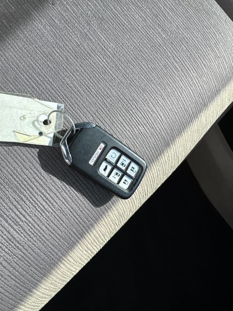 Used 2021 Honda Odyssey EX image 34