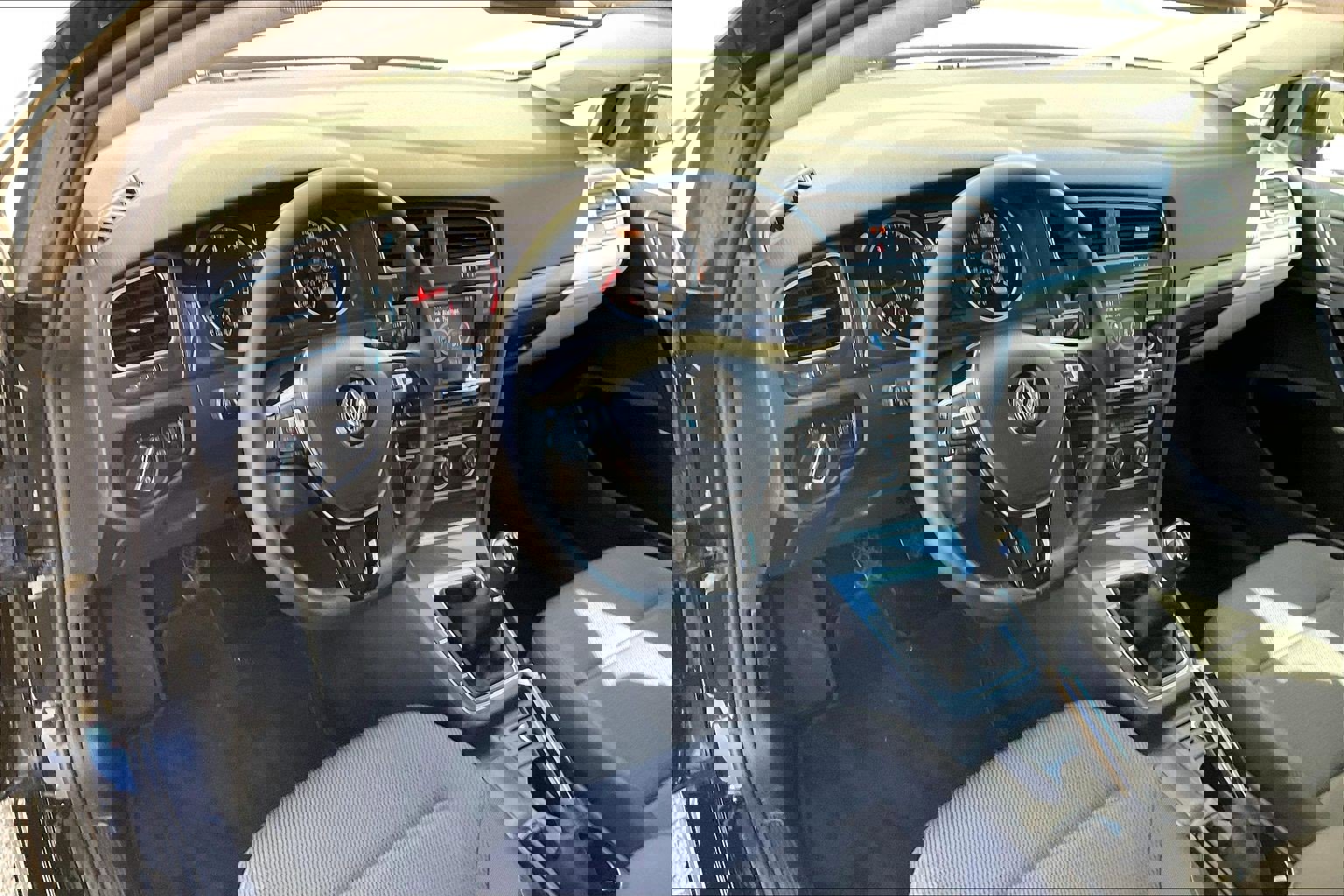 Used 2019 Volkswagen Golf S image 13