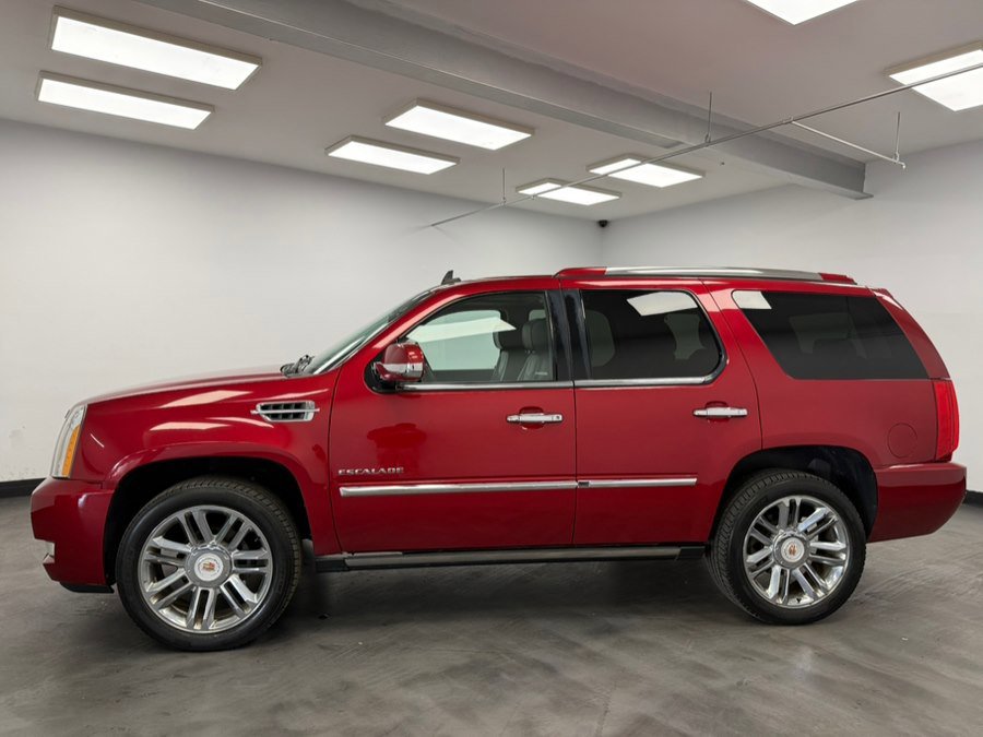 Used 2013 Cadillac Escalade Platinum AWD/4WD image 4
